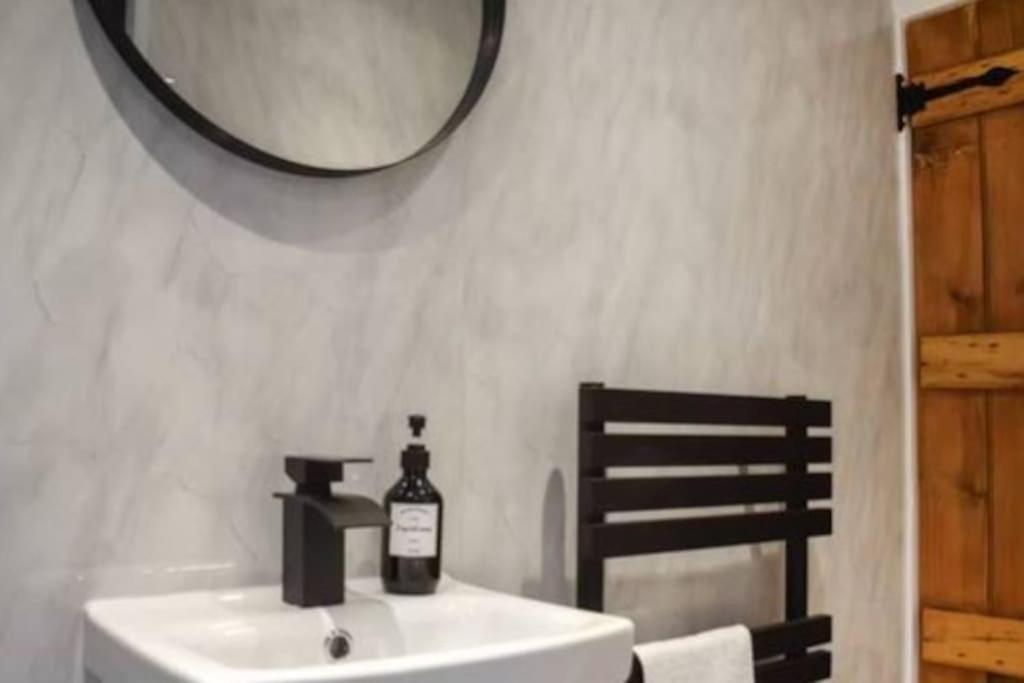 Beautiful Renovated Cottage In Mersham Ashford Kent Zewnętrze zdjęcie